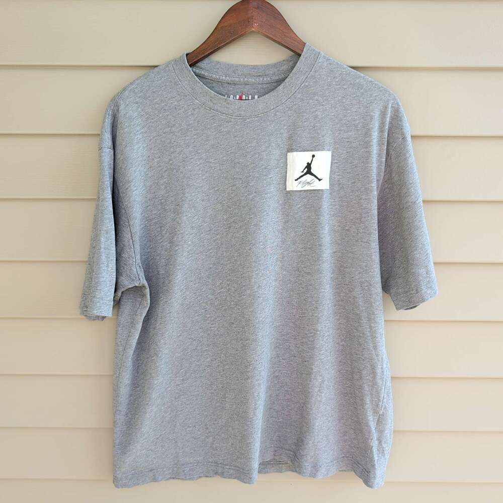Jordan Flight T-Shirt Mens S Gray Oversized Fit Jumpman Logo Tee